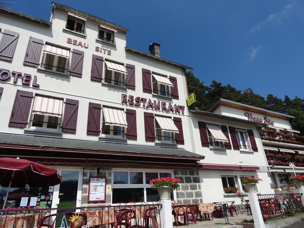 Hotel Logis Le Beau Site à Chambon-sur-Lac Extérieur photo