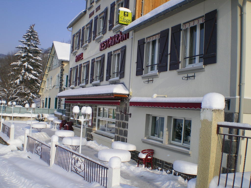 Hotel Logis Le Beau Site à Chambon-sur-Lac Extérieur photo